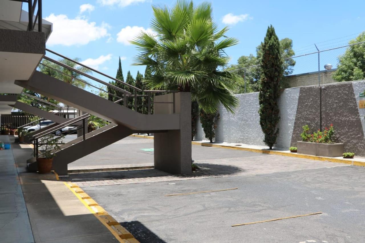 Cypres Hotel & Suites Zapopan Exterior photo